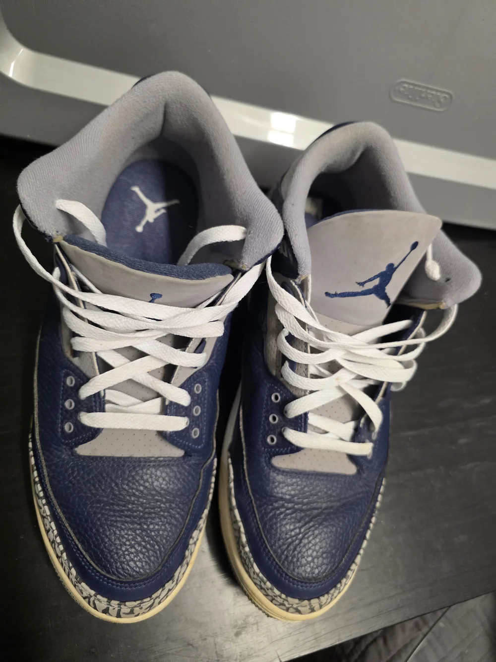 Jordan Men's Navy Blue and Light Gray Retro Basketball Sneakers